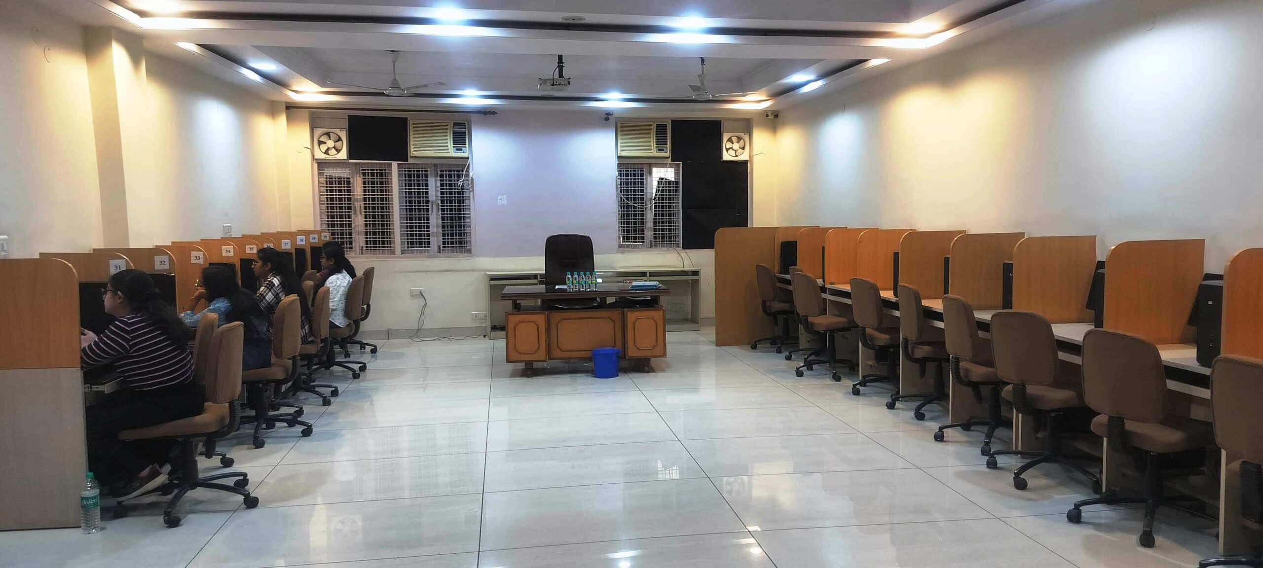 3. Computer Lab (2)